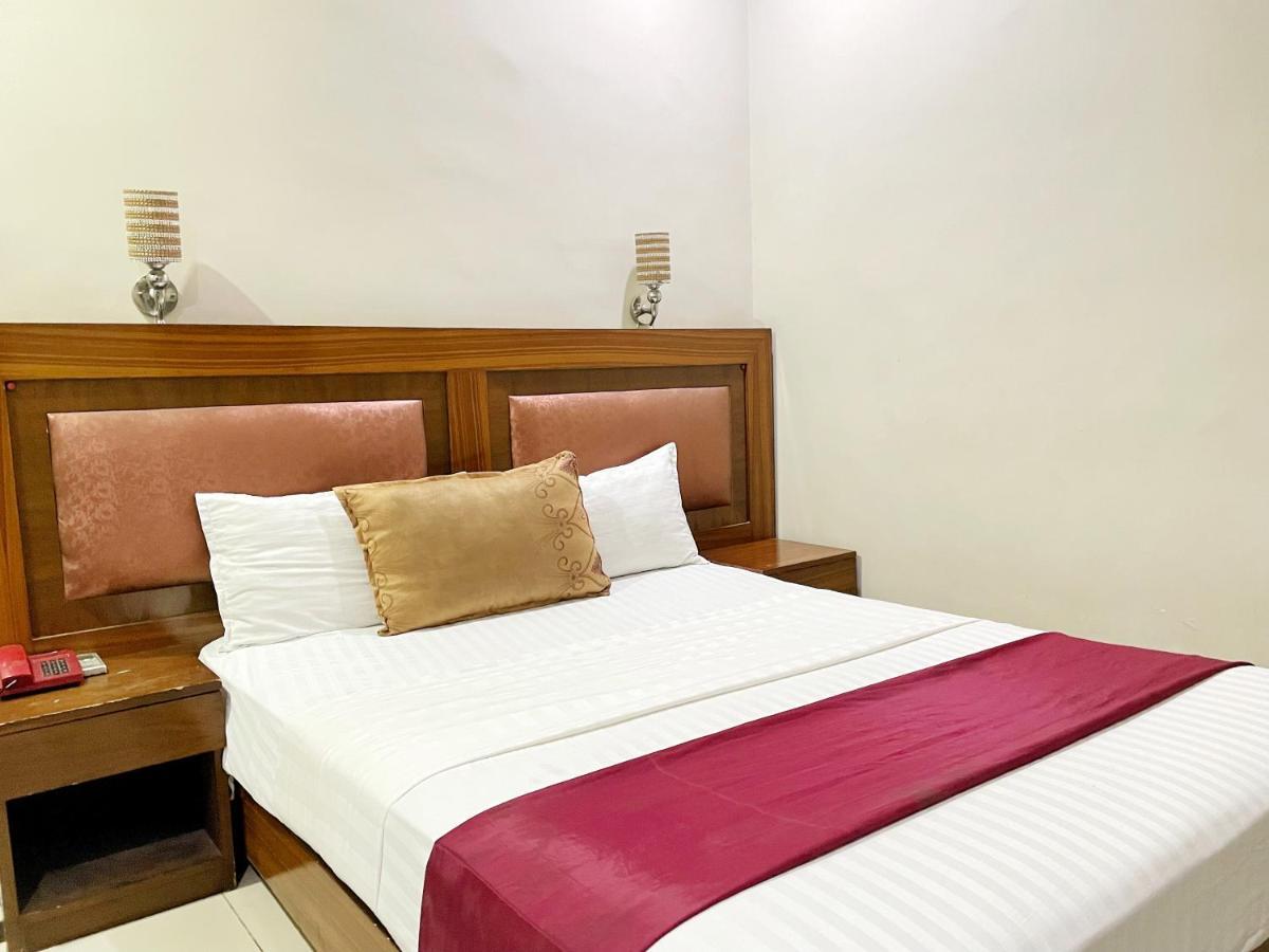 Hotel Multán Kültér fotó