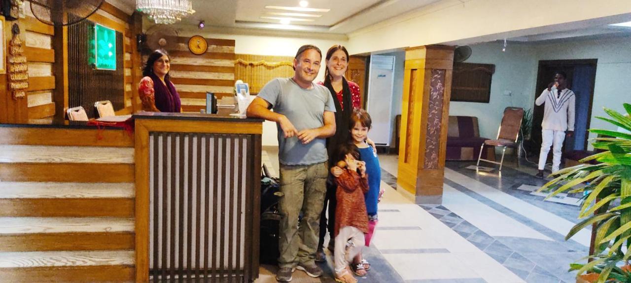 Hotel Multán Kültér fotó