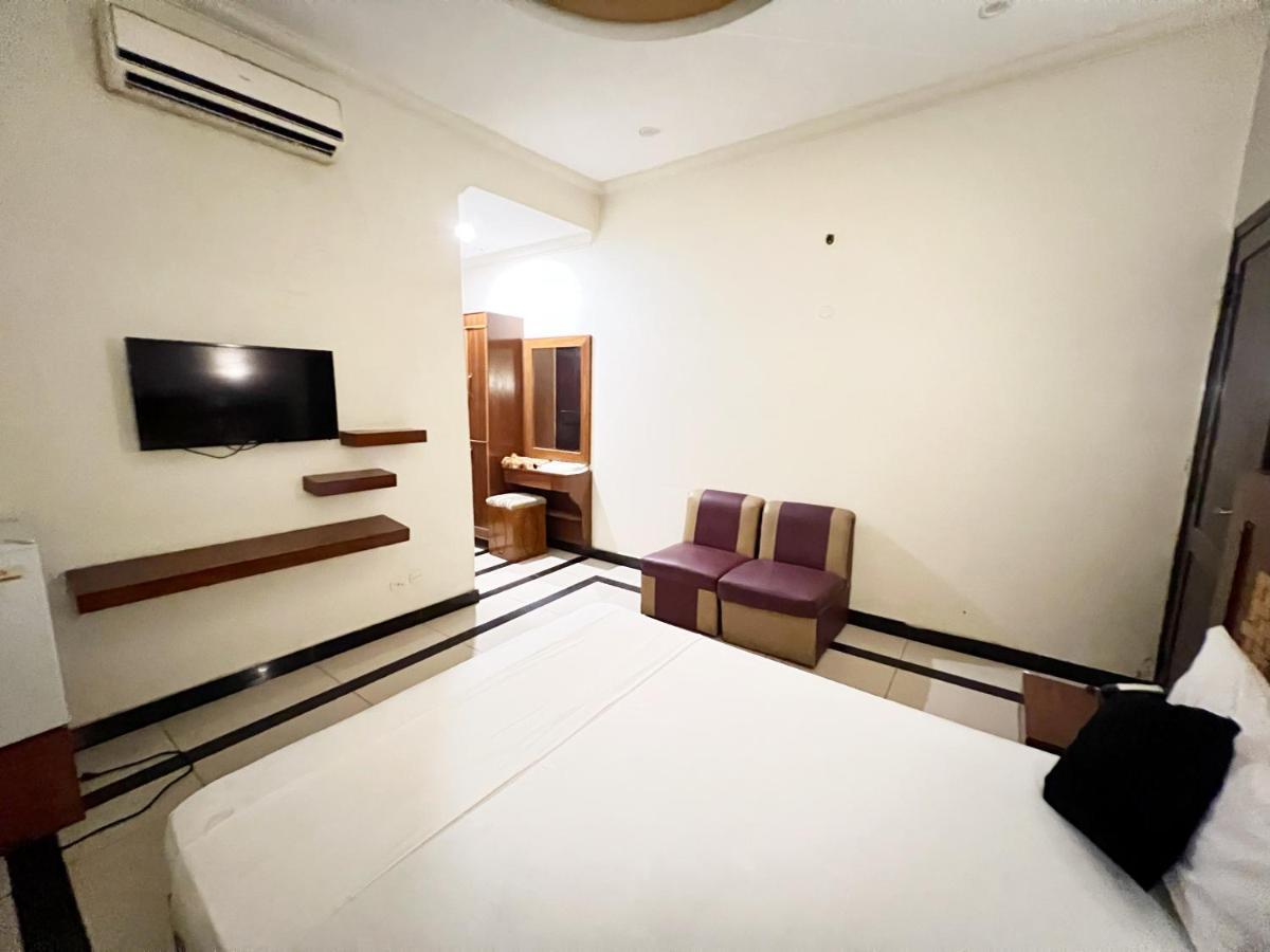 Hotel Multán Kültér fotó