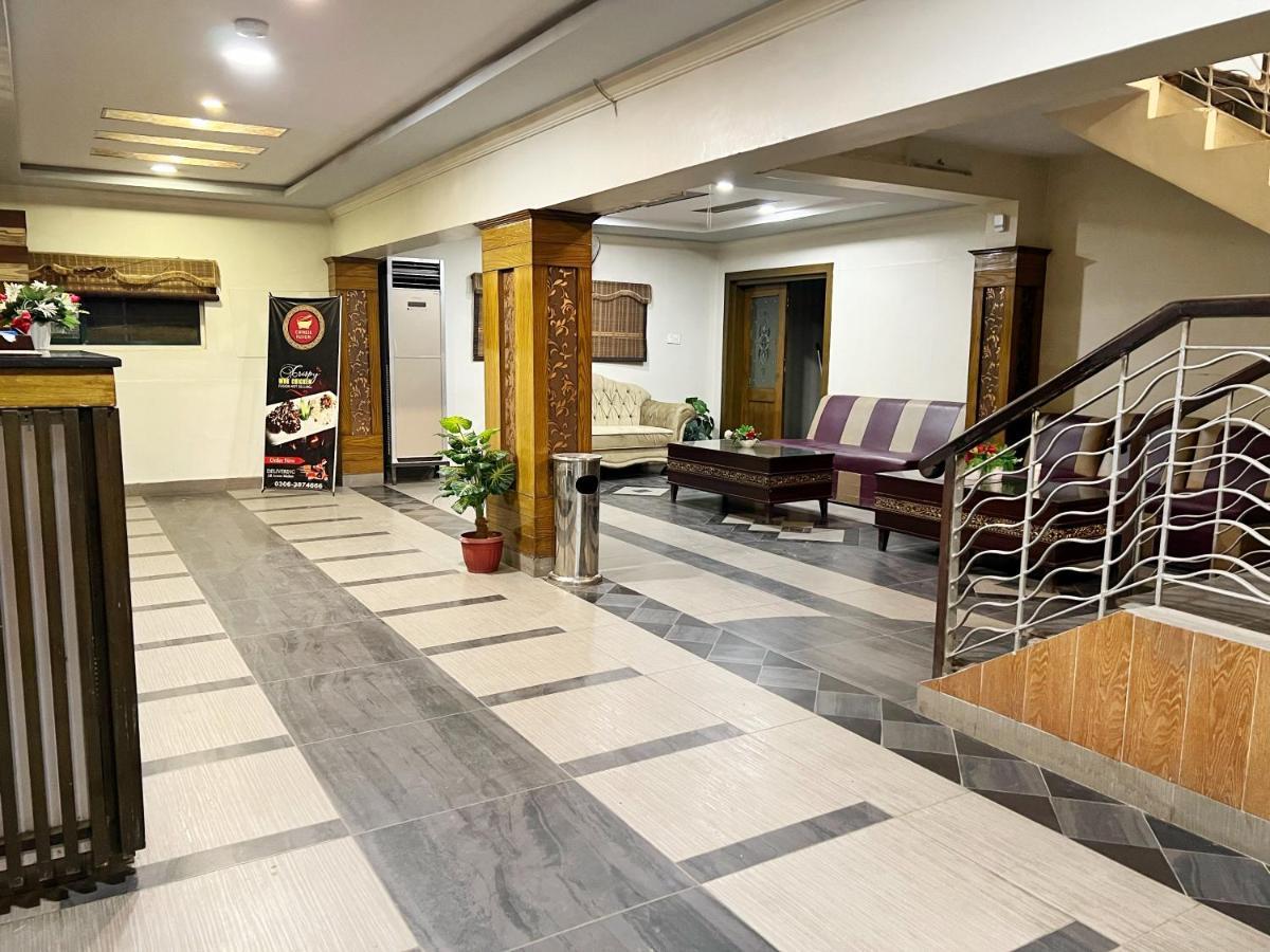 Hotel Multán Kültér fotó