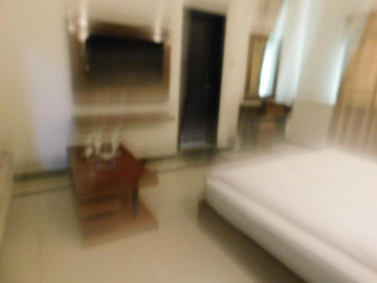 Hotel Multán Kültér fotó